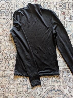 black mock neck long sleeve shirt